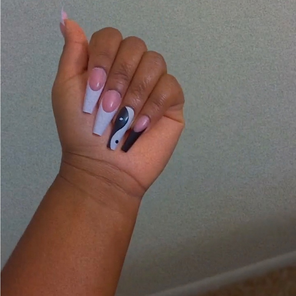 Ying yang French tip PRESS ON nail set